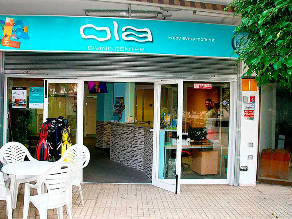 OLA Diving Center