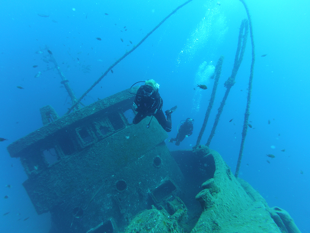 Diving Atlantis