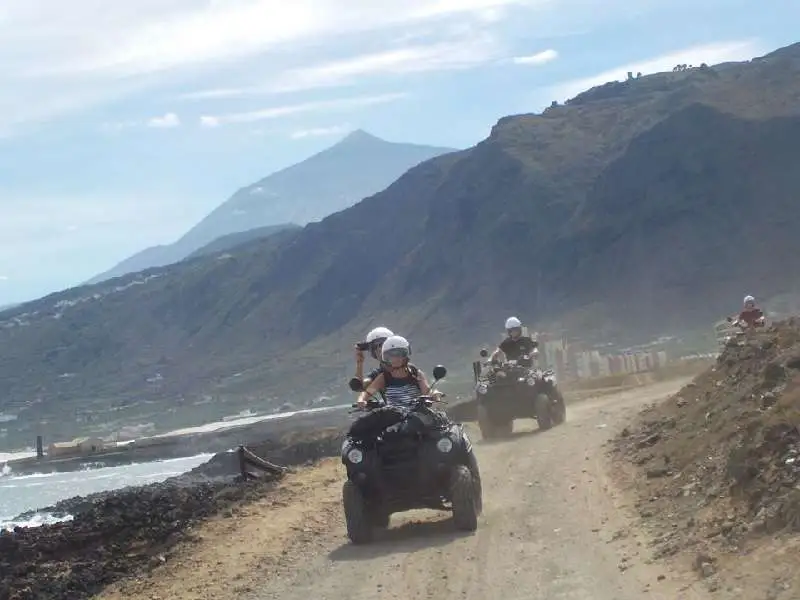 Quad Gigantes